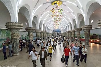Пхеньянский метрополитен (28 фото)