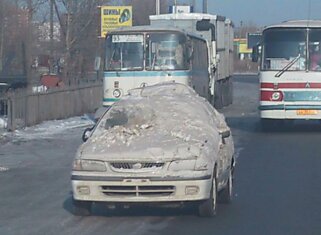 Автомобиль-сугроб