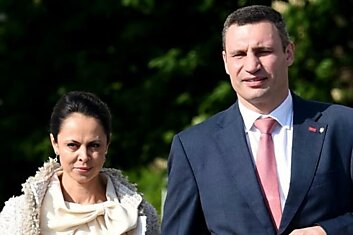 Жена Виталия Кличко выглядит цветущей, хоть переживает развод, как ей это удается