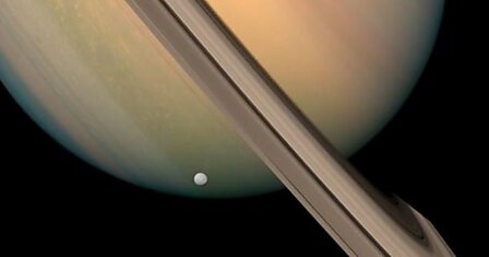 Пролет «Кассини» рядом с Сатурном: анимационное видео в 4К