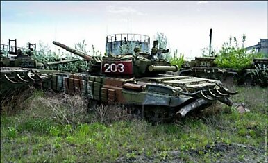 Заброшенный ремонтный завод танков в Харькове (30 фотографии)
