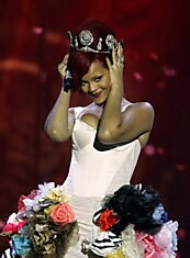 Рианна (Rihanna) на церемонии «MTV Europe Music Awards 2010»