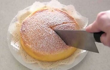 Простой рецепт японского пирога из трех ингредиентов внезапно стал интернет-хитом