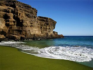 Пляж, усыпанный драгоценностями или зеленый пляж