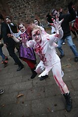 В Берлине прошло собрание “Zombie Walk”