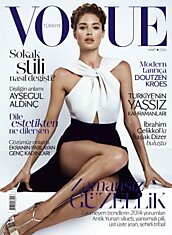 Даутцен Крез в образе греческой богини для трёх обложек мартовского номера Vogue Turkey