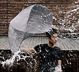 Удивительный зонт Rain Shield как спасение от любой непогоды