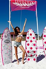 Пляжная вечеринка-фотосессия Victoria&#039;s Secret Pink с Сарой Сампайо