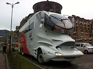 Футуристичный «олимпийский автобус»