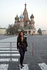 Beyonce прогуливается по Москве (10 фото)
