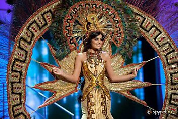 Национальные костюмы на "Мисс Вселенная 2010". Часть 2