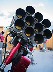 «Фасеточный» телескоп для обнаружения слабосветящихся космических объектов составлен из 10 линз 400мм f/2.8 от Canon
