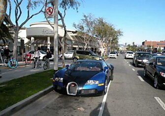 Счастливый пассажир Bugatti Veyron