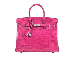 Сумка Hermès Birkin  за 222.000 долларов.