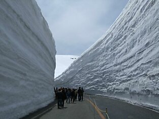 Снежные стены Японии