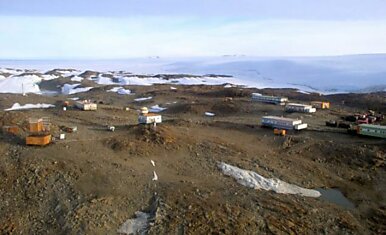 На трёх станциях в Антарктиде установят наземное оборудование ГЛОНАСС