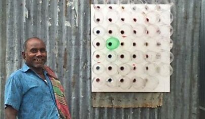 Мужчина Из Трущоб Бангладеша Сделал Кондиционер Из Пластиковых Бутылок