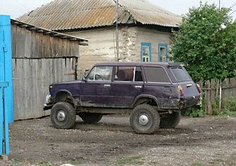 Русский внедорожник (4 фотографии)