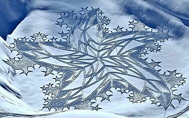 Потрясающие геометрические узоры на снегу
