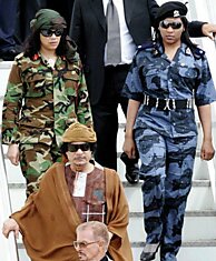 Гвардия амазонок Муаммара Каддафи (38 фото)