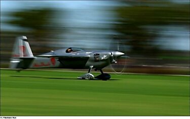 В Австралии прошли авиагонки "Red Bull Air Race" (53 фото + 4 видео)