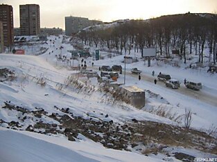 Владивосток замело - все идут пешком