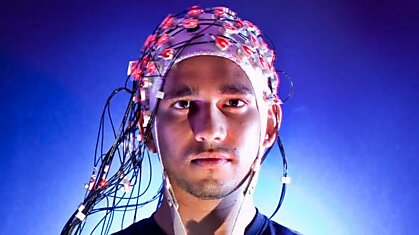 Учёным удалось соединить мозги двух людей с помощью компьютера