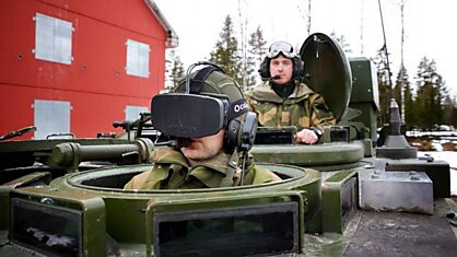 В норвежской армии пробуют управлять бронированным транспортом при помощи виртуальной реальности Oculus Rift
