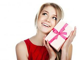 Как узнать какой подарок хочет девушка?