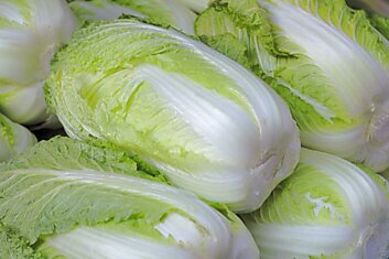 Зачем добавлять киви в капустный салат