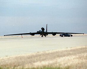 Посадка самолета-разведчика U-2 (9 фото+видео)