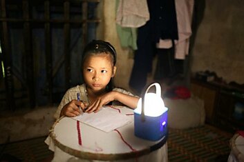 Специальная программа Philips дарит  освещение  удаленной вьетнамской деревне