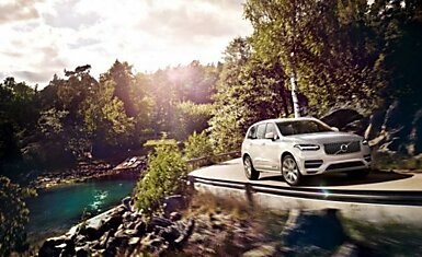 Volvo представила мощный и экологичный гибридный внедорожник