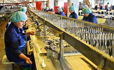 Репортаж с лучшего латвийского завода по производству шпрот