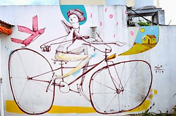 Велосипедный стрит-арт веселого аргентинца