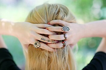 Какие кольца нужно носить, чтобы привлечь в жизнь удачу и богатство, мелочи имеют значение
