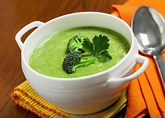 Крем-суп из брокколи  и кешью — веганский рецепт