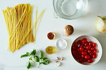 Паста с соусом в одной сковороде всего за 9 минут—гениальный рецепт!