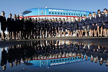 Sukhoi Superjet-100 (8 фото)