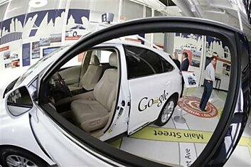 По мнению Google, робомобили появятся на дорогах уже скоро, от 2 до 5 лет