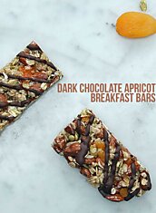 Dark Chocolate Apricot Breakfast Bars. Темный шоколад абрикосовые батончики