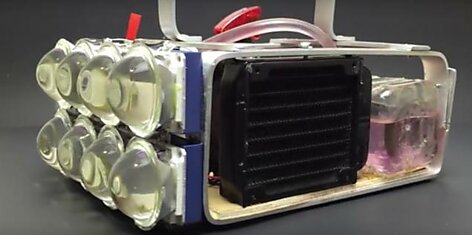 Светодиодный DIY-фонарь на 100000 люмен с водяным охлаждением