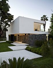 Carrara House от Андреса Реми