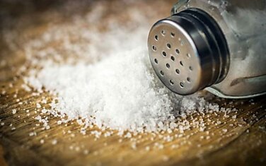 Почему стоит ограничить употребление соли