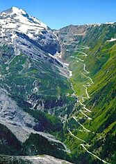 Stelvio Pass - извилистая дорога (11 фотографий)