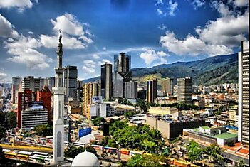 Многоэтажные трущобы Каракаса (20 фото)