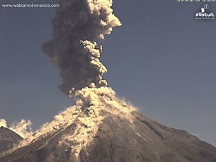Наблюдать за извержением вулкана онлайн? Это просто