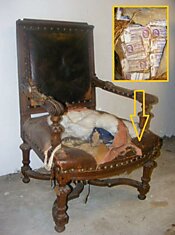 Клад внутри старого стула