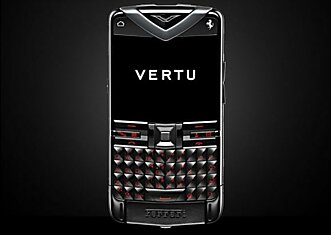 Vertu Constellation Quest Ferrari представлен официально