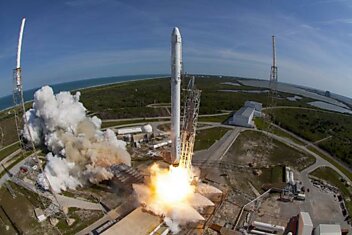 SpaceX выложила фотографии самого успешного запуска космического корабля Falcon 9 в своей истории